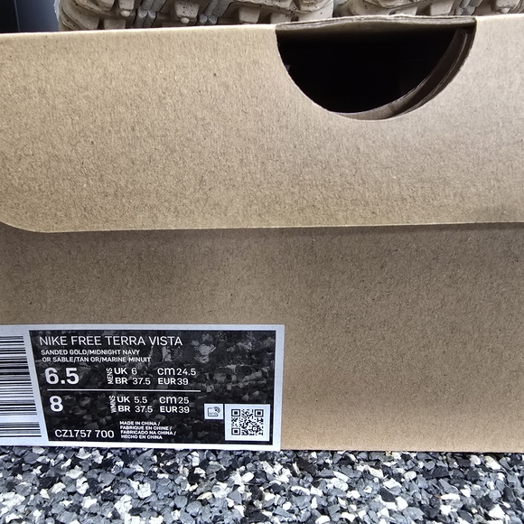 Nike Trail Running Yellow and Blue Sneakers - Picture 5 of 10